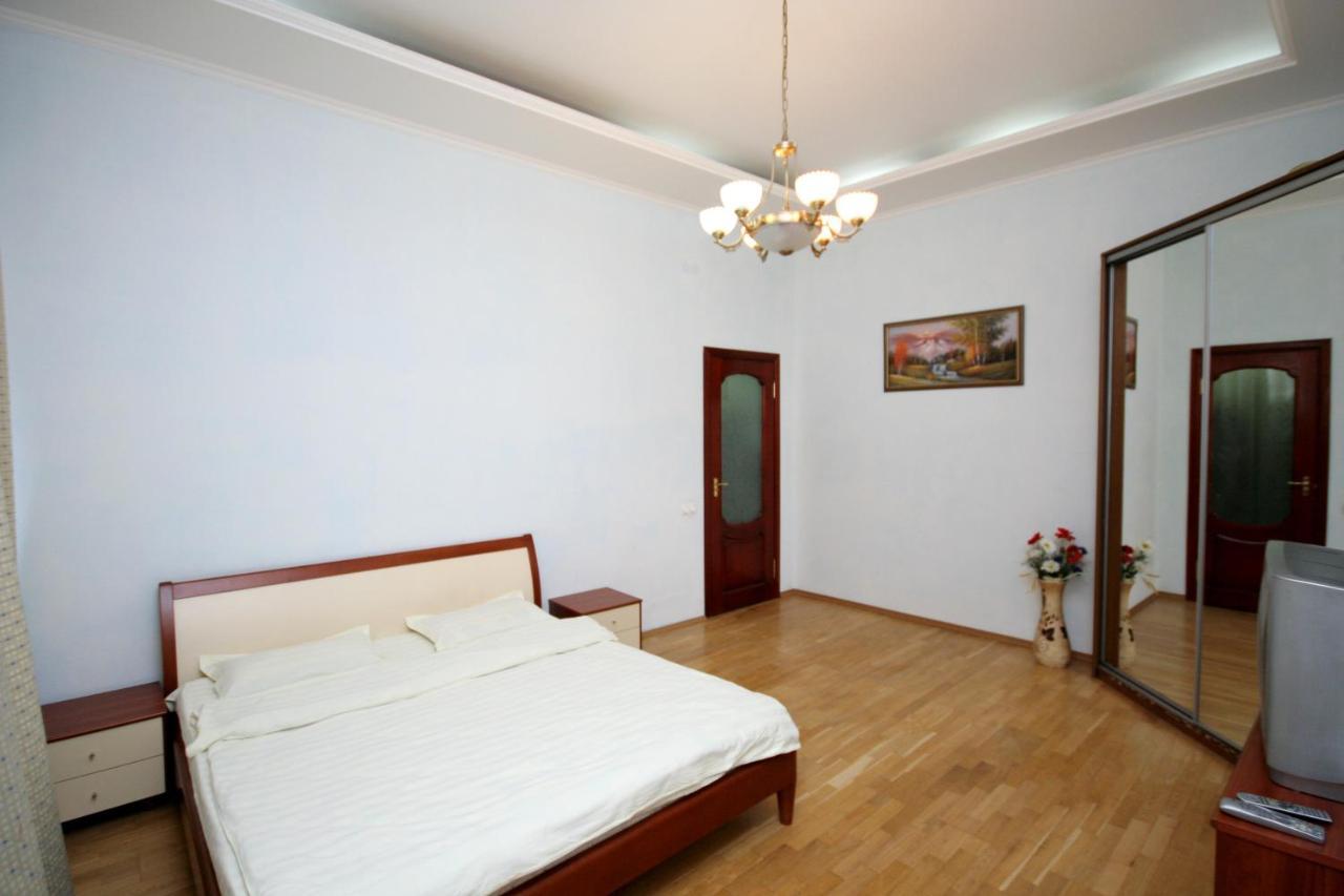 Real In Center * Kyiv